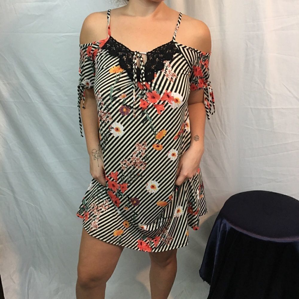 NAIF Cold Shoulder Striped Floral Dress Size Small